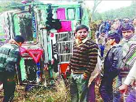 Trucks and pickups clashed, four killed